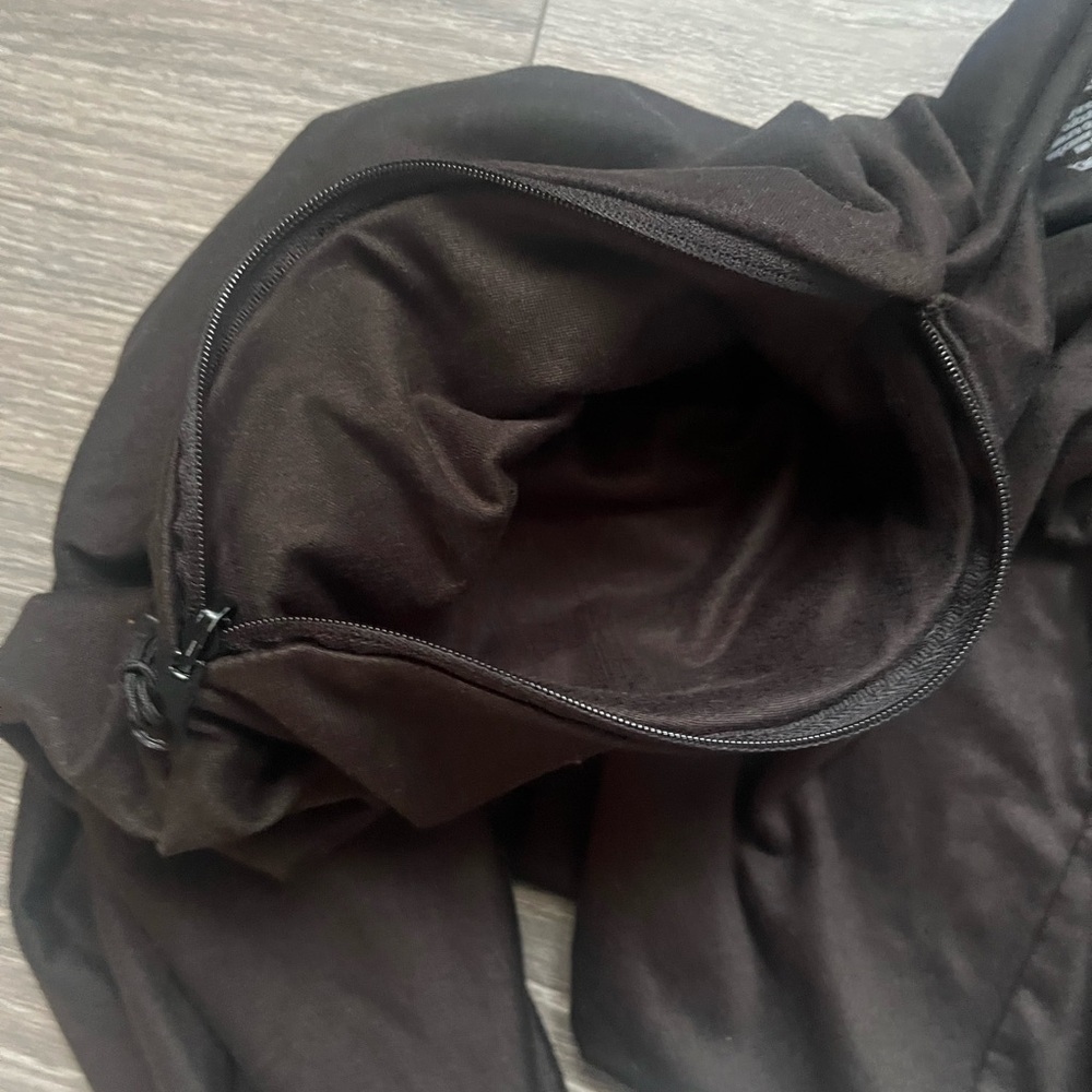 Beyond Yoga Black Infinity Scarf Pocket Fall Winter Casual Accessory Warm Cozy - Picture 4 of 5